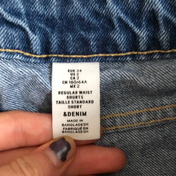 4/$20 Mid-rise Denim Shorts - Picture 2 of 3